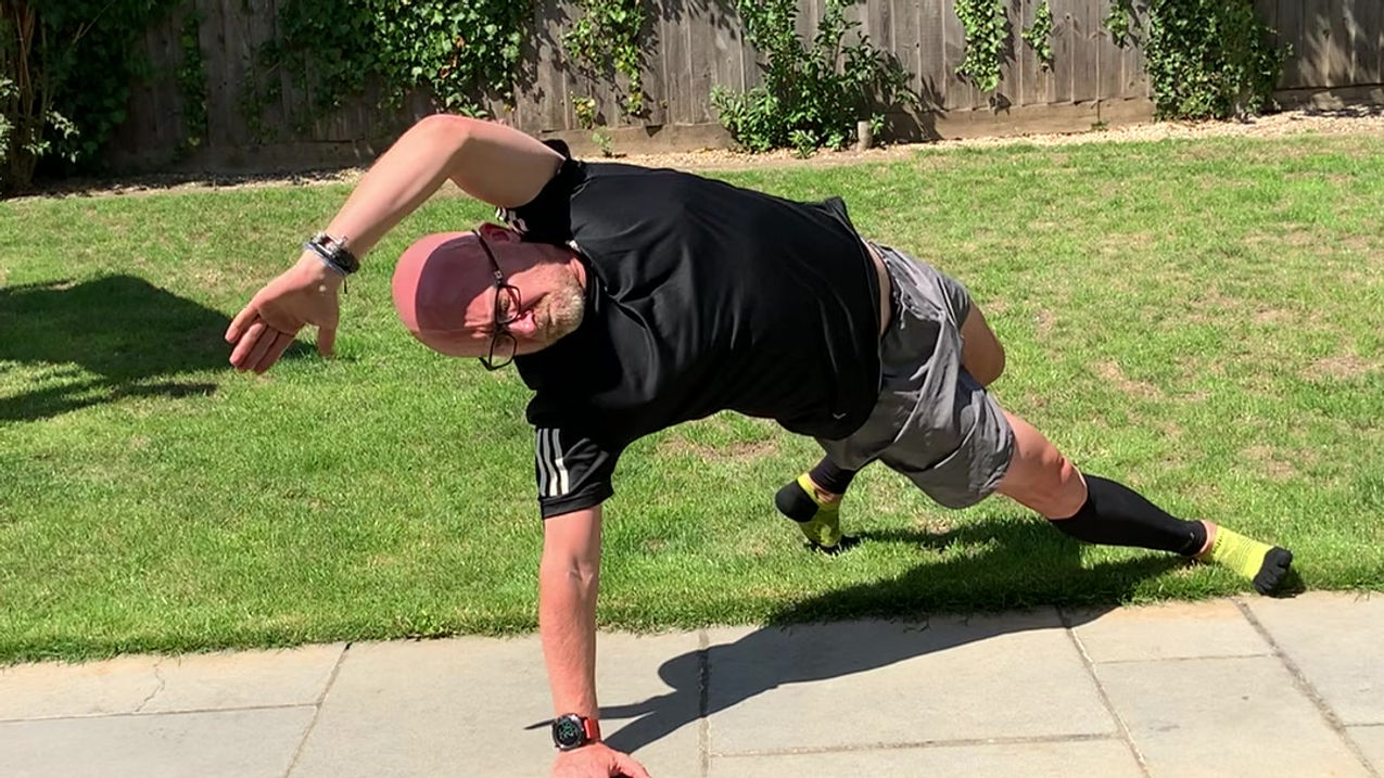 Thoracic Sprinter Stretch Press